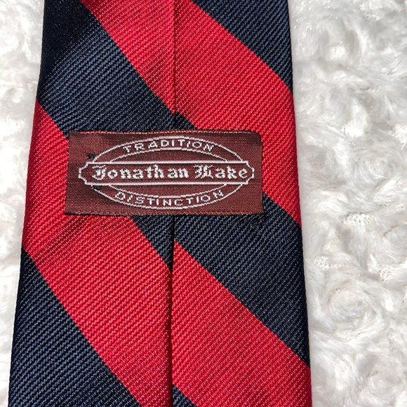 JOHNATHAN LAKE TRADITIONAL DISTINCTION TIE! 100% Silk. The perfect Power Tie. - Picture 2 of 7